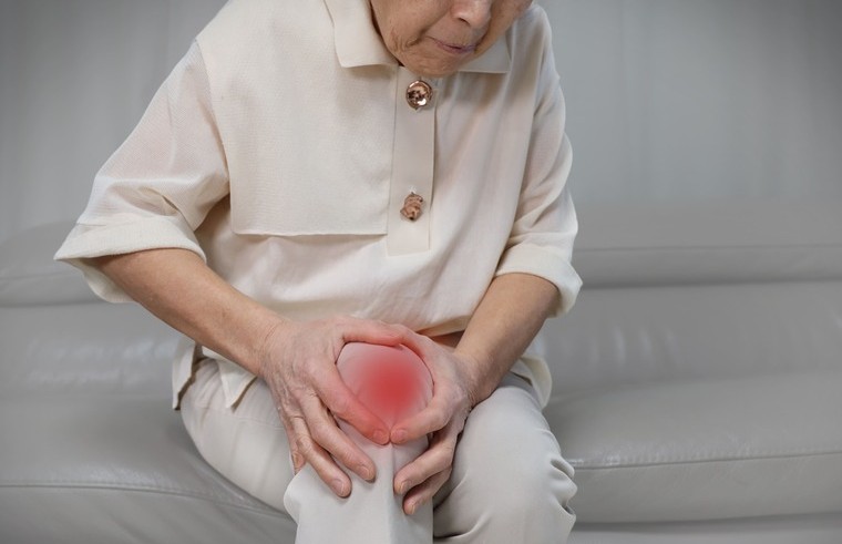 從跌倒常見原因到骨折瘀青跌倒風險解析，全面掌握老年跌倒預防關鍵策略