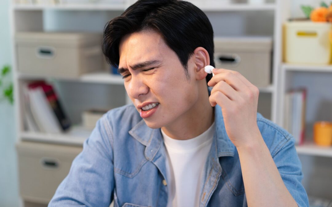 耳朵嗡嗡聲不停？解析耳鳴原因與耳鳴治療，一直耳鳴影響聽力嗎？